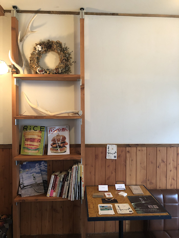 釧路にあるハンバーガー専門店「eureka_SouthAve（エウレカ サウスアベニュー）」のインテリア